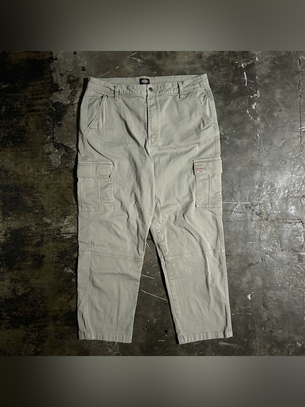 SIZE 34 Dickies khaki cargo double knee pants